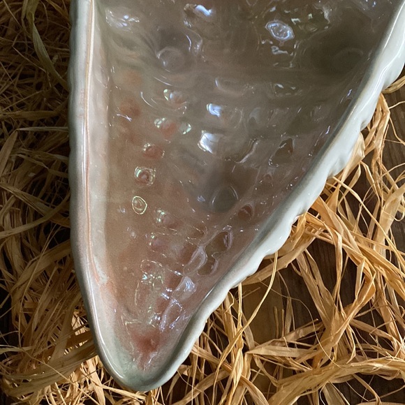 Pottery Barn Enchantment Under the Sea Pearlescent Glazed Conch Shell Bowl 🐚 - Picture 9 of 17